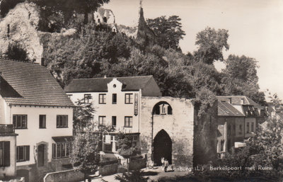 VALKENBURG (L) - Berkelpoort met Ruine