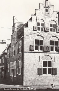 SCHOONHOVEN - De Vestaalse Maagd