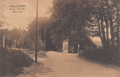 APELDOORN - Huis met de Echoput