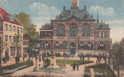 APELDOORN - Gemeentehuis en Standbeeld Koning Willem I