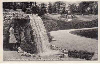 APELDOORN - De Waterval in Berg en Bosch