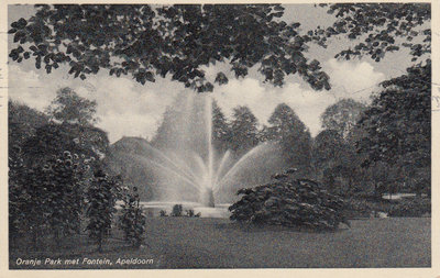 APELDOORN - Oranjepark met Fontein