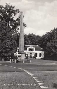 APELDOORN - Gedenknaald bij 't Loo