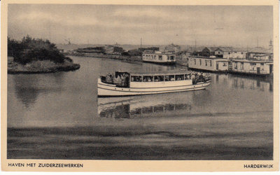 HARDERWIJK - Haven met Zuiderzeewerken