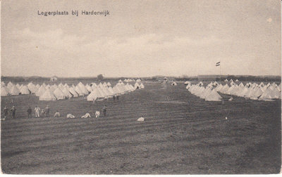 HARDERWIJK - Legerplaats bij Harderwijk