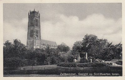 ZALTBOMMEL - Gezicht op Sint-Maarten Toren