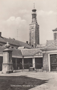 ZALTBOMMEL - Vismarkt met Gasthuistoren