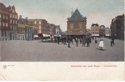 LEEUWARDEN - Nieuwstad met Oude Waag