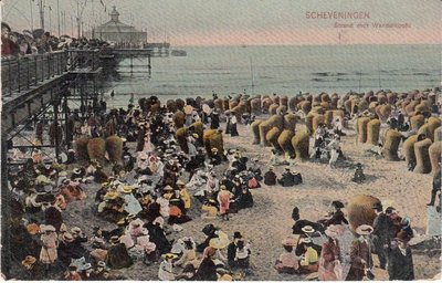 SCHEVENINGEN - Strand met Wandelhoofd