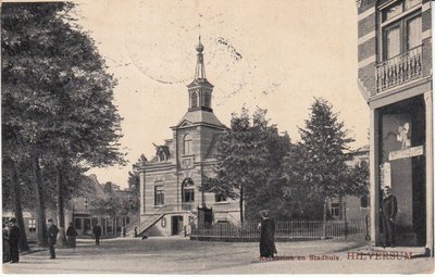 HILVERSUM - Kerkbrink en Stadhuis