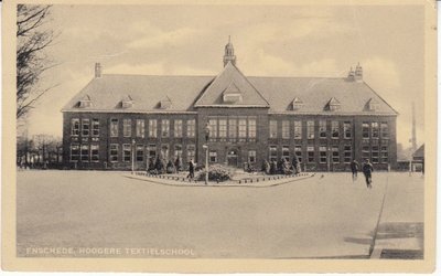 ENSCHEDE - Hoogere Textielschool