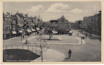 LEEUWARDEN - Nieuwestad met Waag gebouw