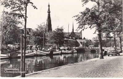 LEEUWARDEN - Oostergrachtswal - St. Bonifatiuskerk