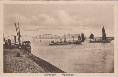 NIJMEGEN - Waalkade