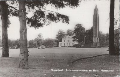 OOSTERBEEK - Airbornemonument en Hotel Hartenstein