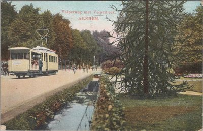 ARNHEM - Velperweg met Velperbeek