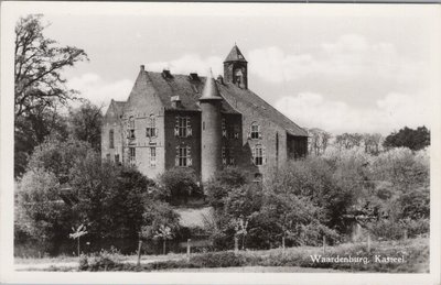 WAARDENBURG - Kasteel