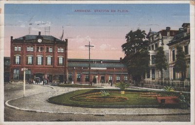 ARNHEM - Station en Plein