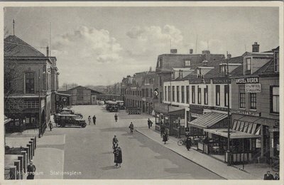 HILVERSUM - Stationsplein