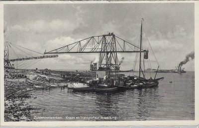 ZUIDERZEEWERKEN - Kraan en Transporteur in werking