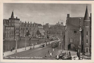 DEN HAAG - Gevangenpoort en Hofvijver