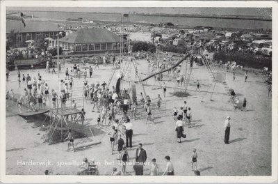 HARDERWIJK - Speeltuin aan het IJsselmeer