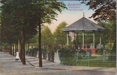 DORDRECHT - Oranjepark Muziektempel