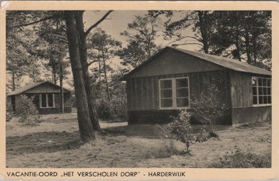 HARDERWIJK - Vacantie-oord, het Verscholen Dorp