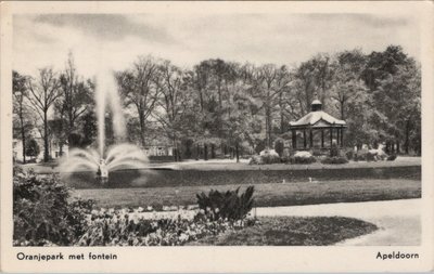 APELDOORN - Oranjepark met Fontein