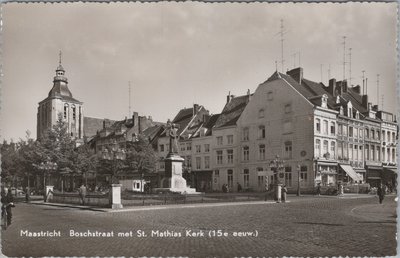 MAASTRICHT - Boschstraat met St. Mathias Kerk (15e eeuw)