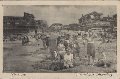 ZANDVOORT - Strand met Strandweg