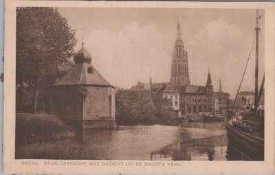 BREDA - Spanjaardsgat met gezicht op de Groote Kerk