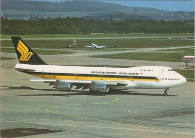 SINGAPORE AIRLINES Boeing 747-212B