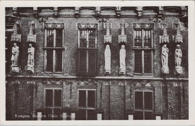 KAMPEN - Beelden Oude Stadhuis