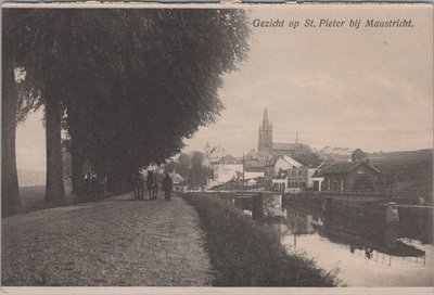 MAASTRICHT - Gezicht op St. Pieter bij Maastricht