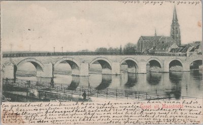 MAASTRICHT - Maasbrug en gezicht op Maastricht