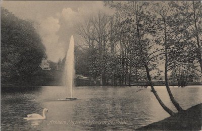 ARNHEM - Vijver met fontein Sonsbeek