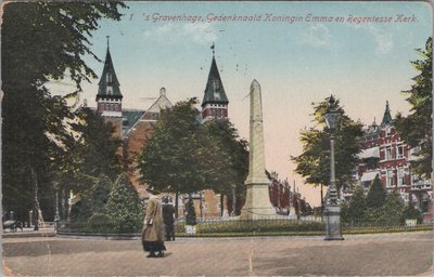 S GRAVENHAGE - Gedenknaald Koningin Emma en Regentesse Kerk