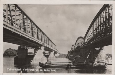 ZALTBOMMEL - Verkeersbrug en Spoorbrug