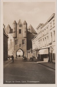 BERGEN OP ZOOM - Lieve Vrouwenpoort