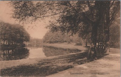 LEEUWARDEN - Achter de Prinsentuin