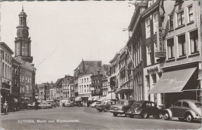 ZUTPHEN - Markt met Wijnhuistoren