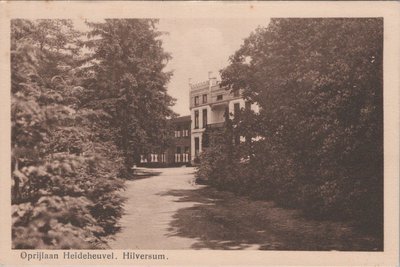 HILVERSUM - Oprijlaan Heideheuvel