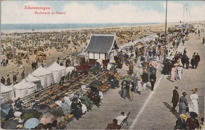 SCHEVENINGEN - Boulevard en Strand