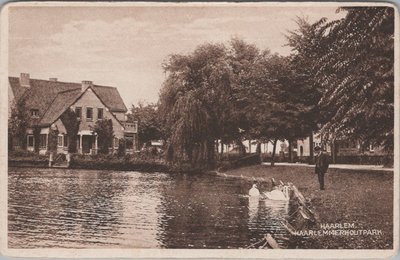 HAARLEM - Haarlemmerhoutpark