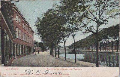 DEN HELDER - Gezicht op de Kerkgracht met Westplein