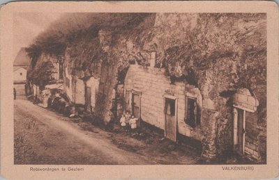 VALKENBURG - Rotswoningen te Geulem