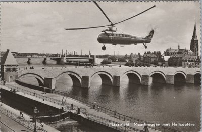 MAASTRICHT - Maasbruggen met Helicoptère