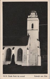 KATWIJK AAN ZEE - N. H. Oude Kerk bij avond