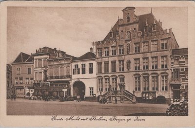 BERGEN OP ZOOM - Groote Markt met Stadhuis